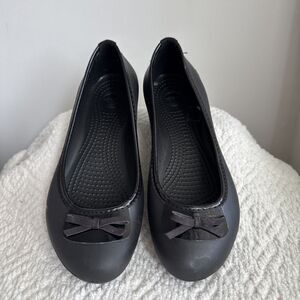 Crocs Black Bow Accent Slip On Ballet Flat Shoes Women's 6W
